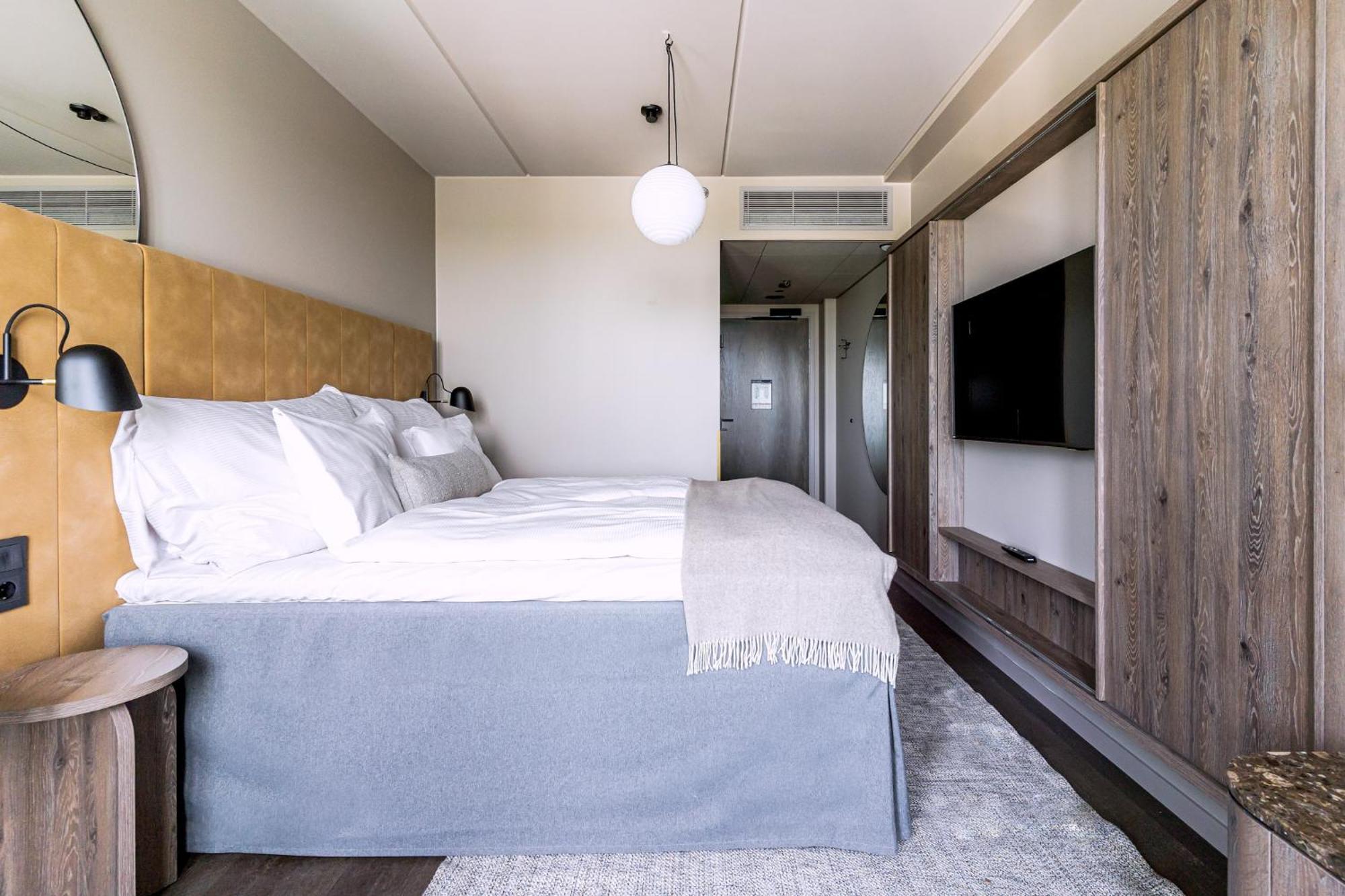 Clarion Hotel Helsinki Airport วานตา ภายนอก รูปภาพ