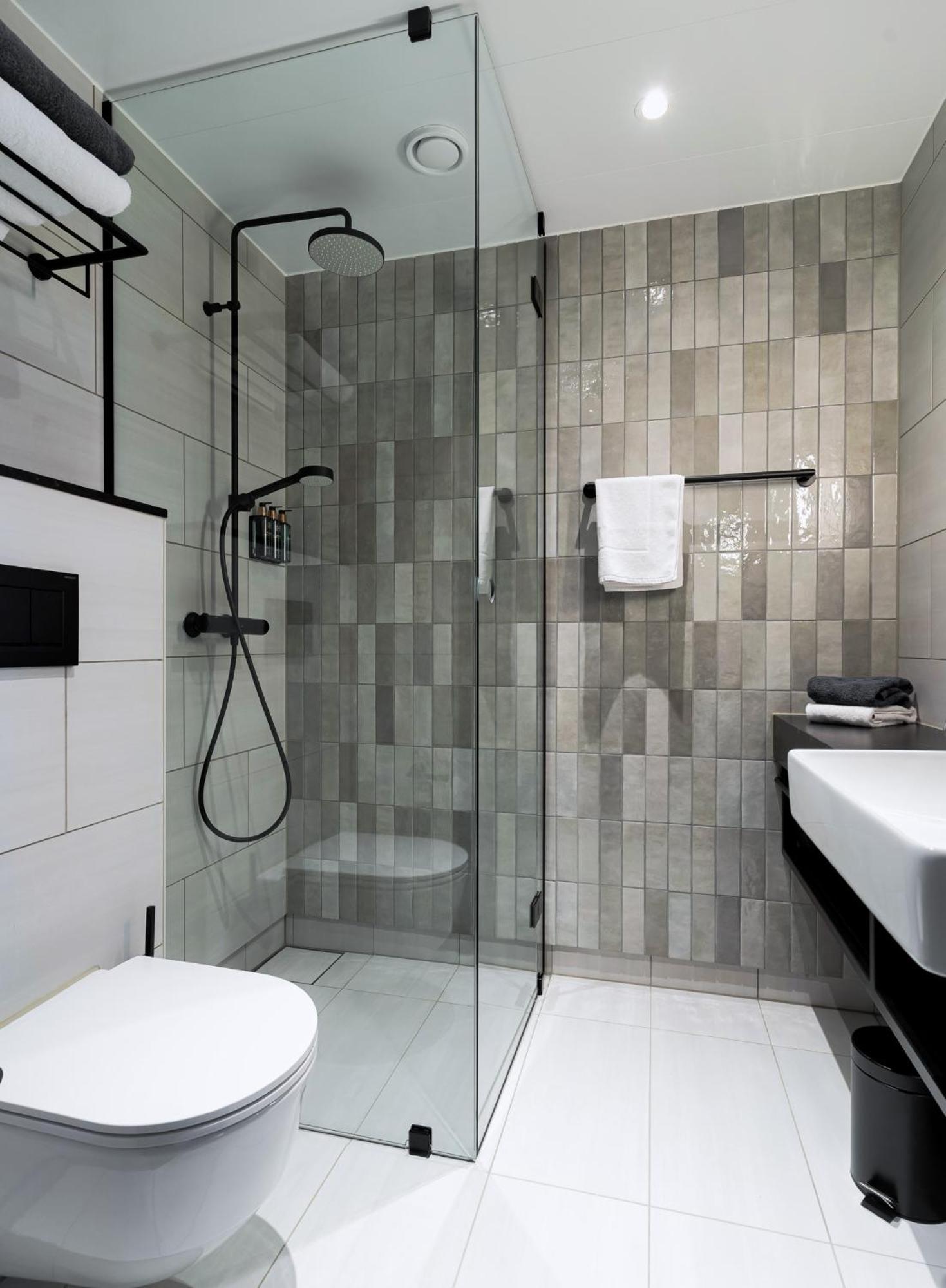 Clarion Hotel Helsinki Airport วานตา ภายนอก รูปภาพ